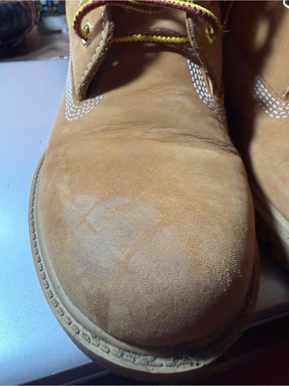 Youth Tan Waterproof Work Boots with Yellow-Brown Laces. Sz 4 Timberlands